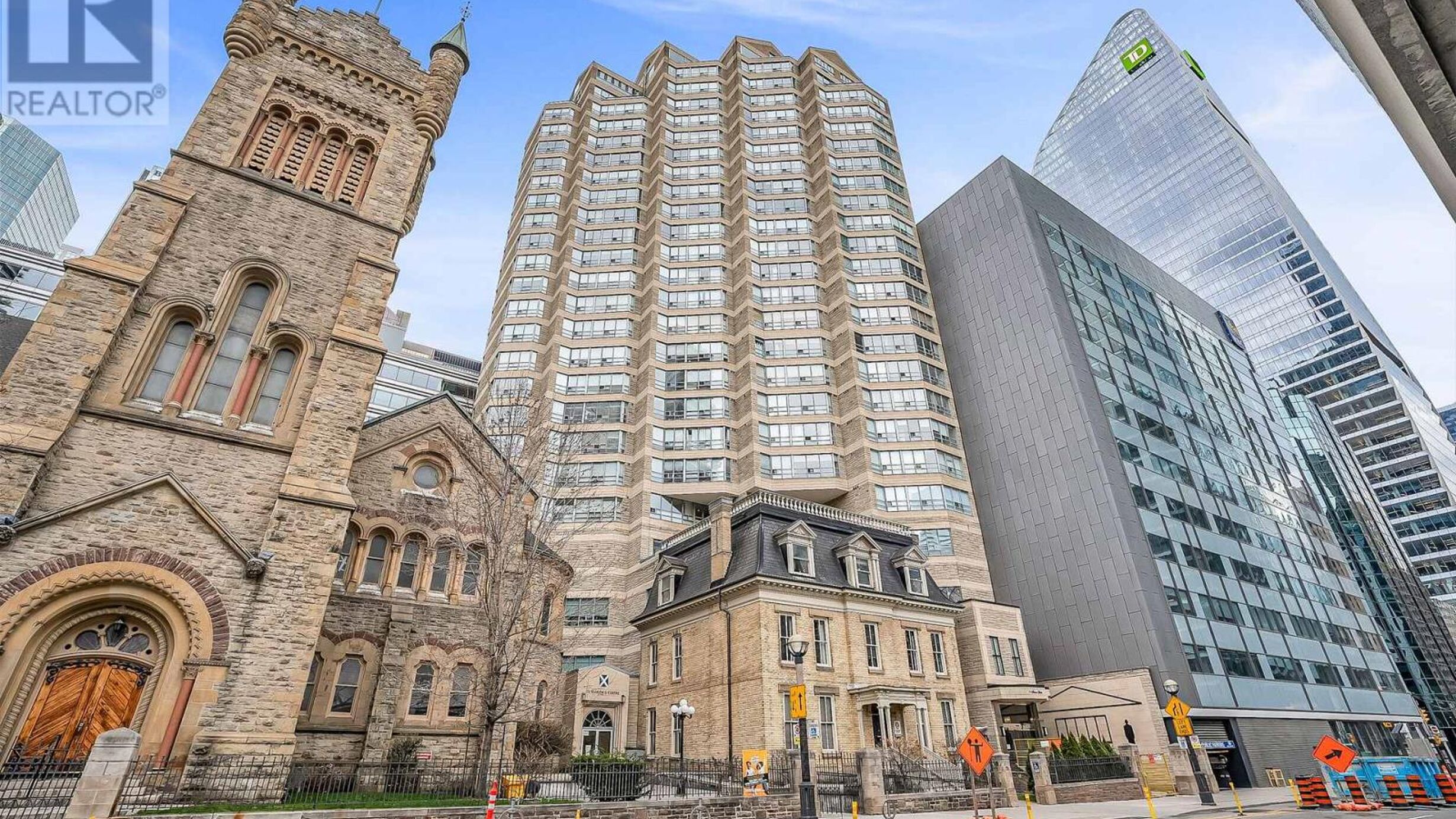 2103 - 71 SIMCOE STREET Image