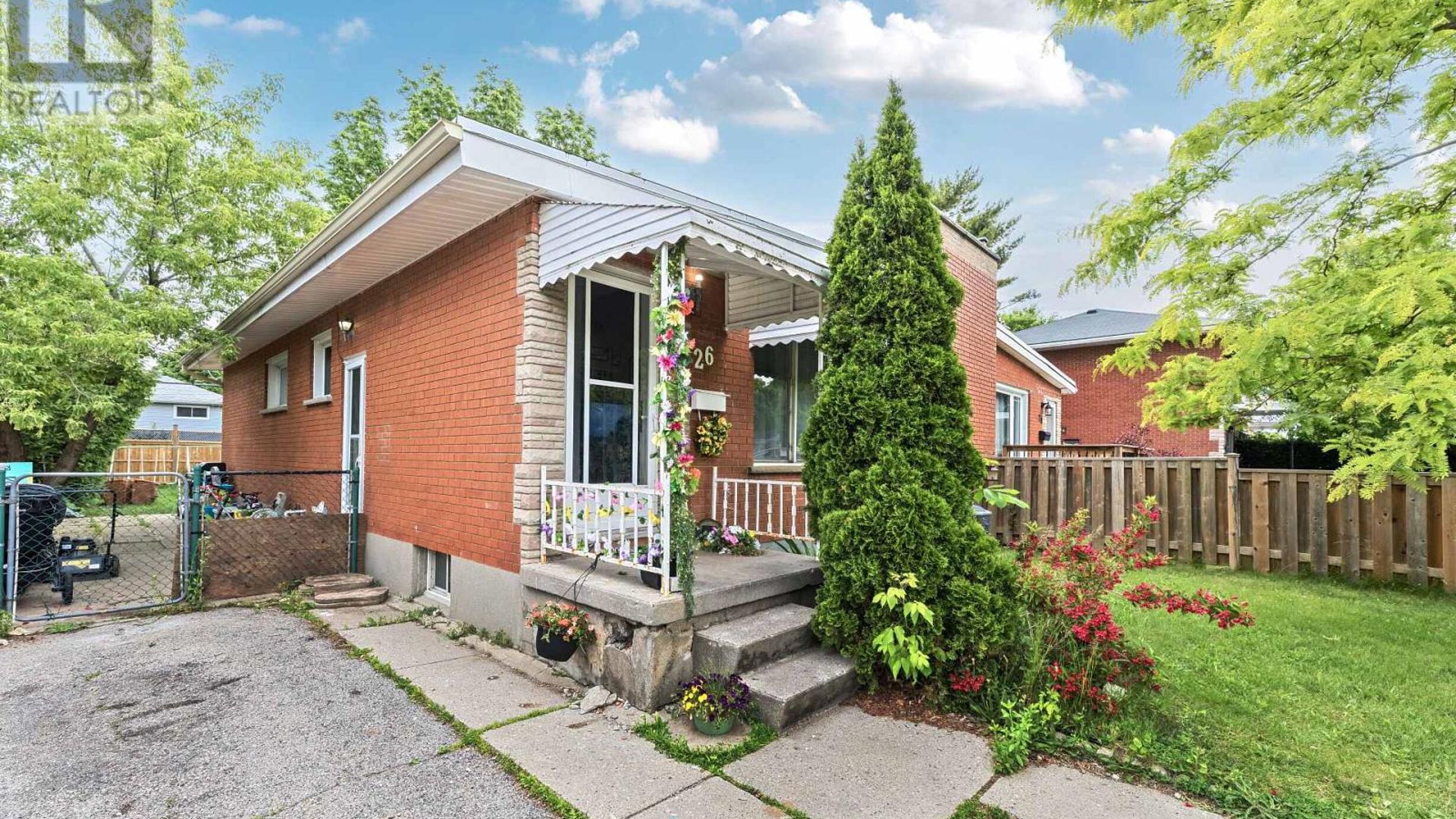 26 HAWKESBURY AVENUE Image