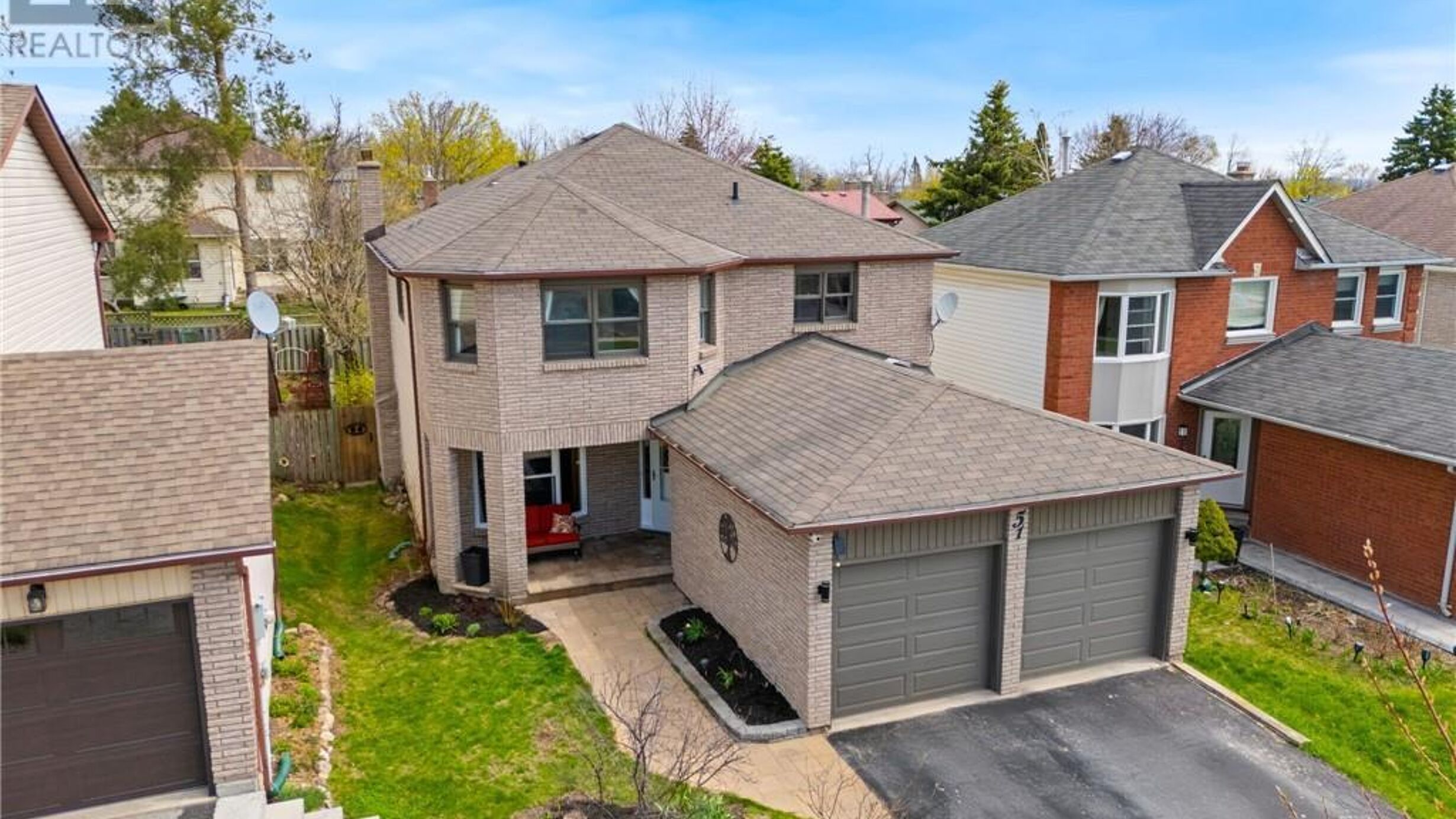51 SHAKESPEARE Crescent Image