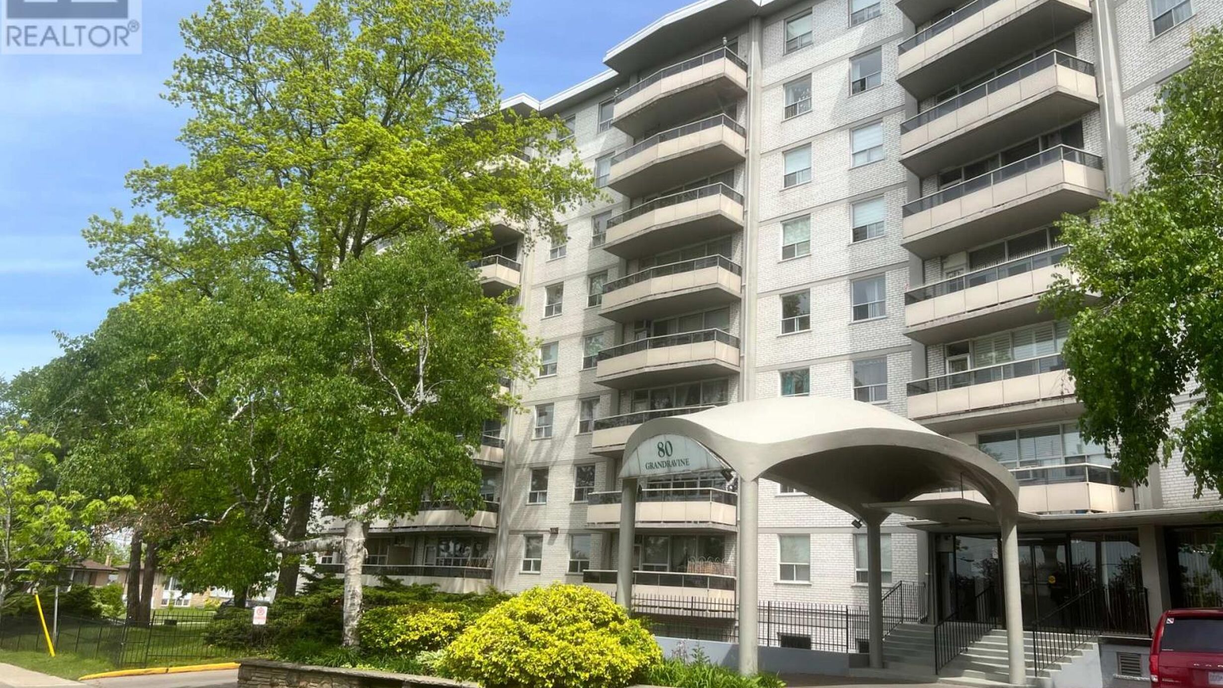 916 - 80 GRANDRAVINE DRIVE Image