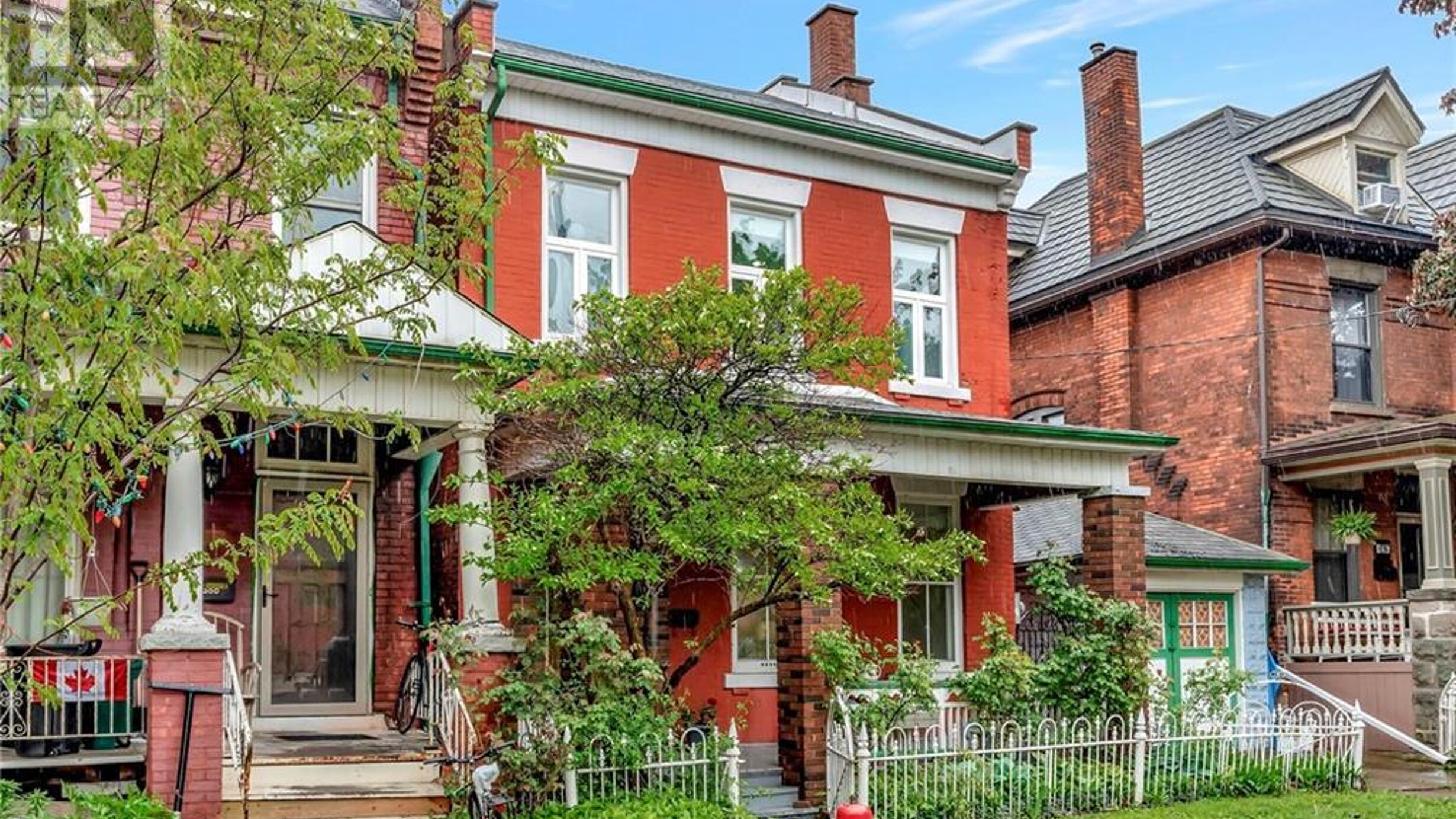 198 MACNAB Street N Image