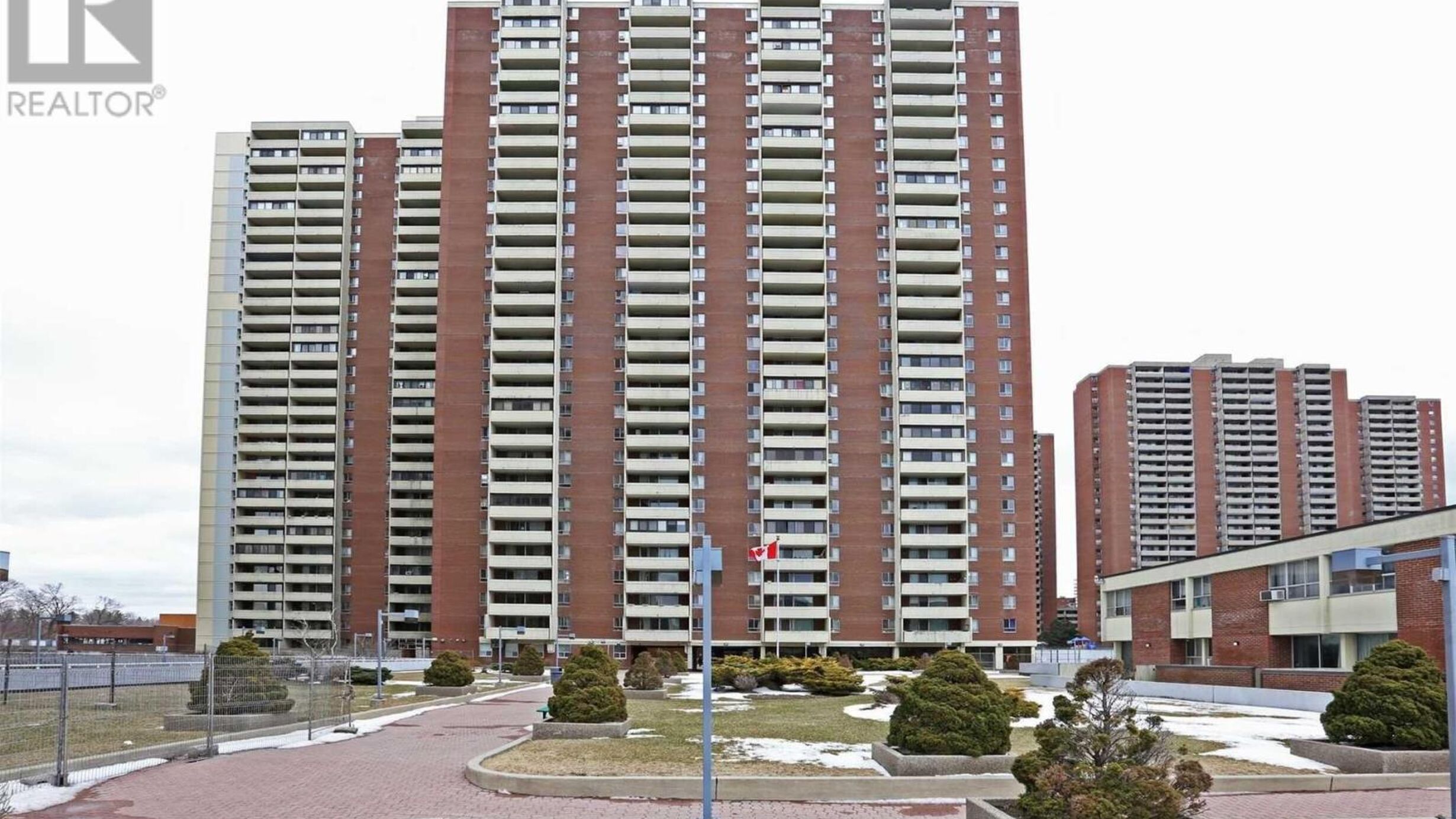 717 - 5 MASSEY SQUARE Image