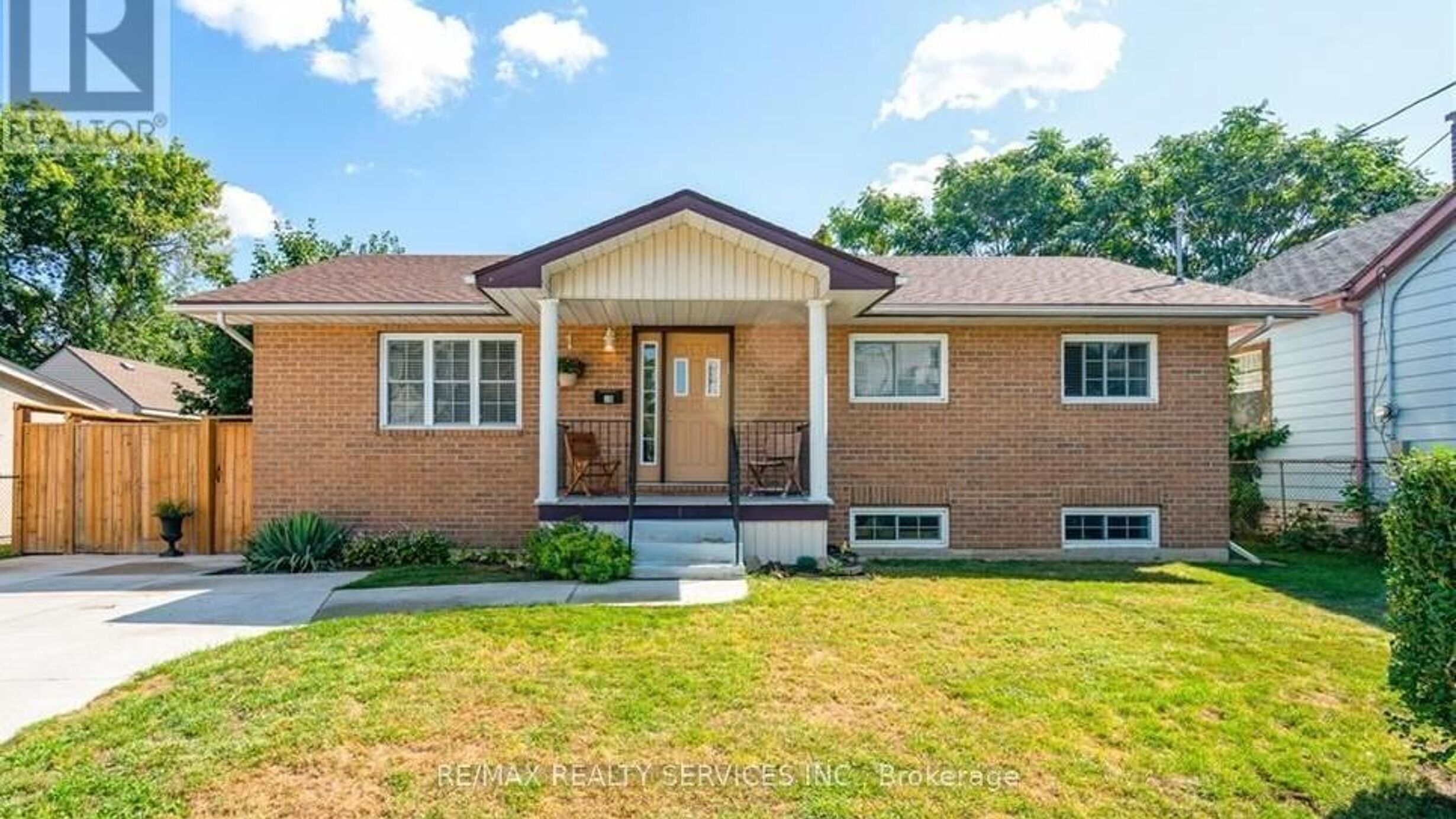18 GREENLAW PLACE Image