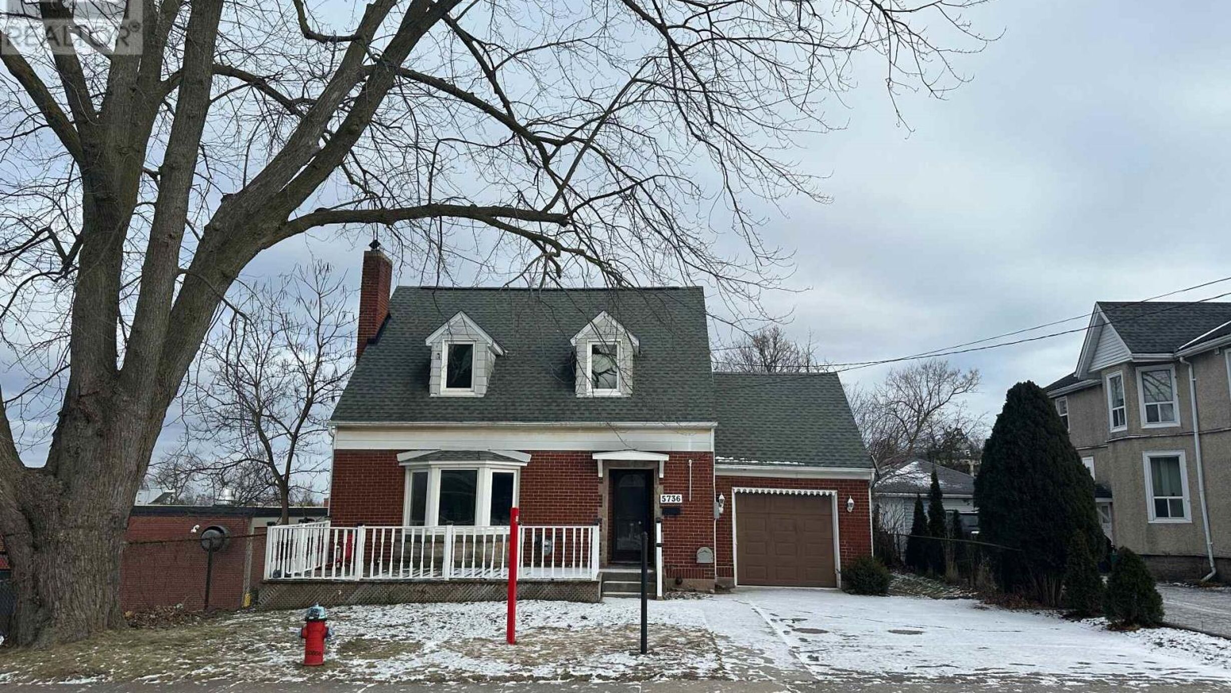 5736 LEONARD AVENUE Image