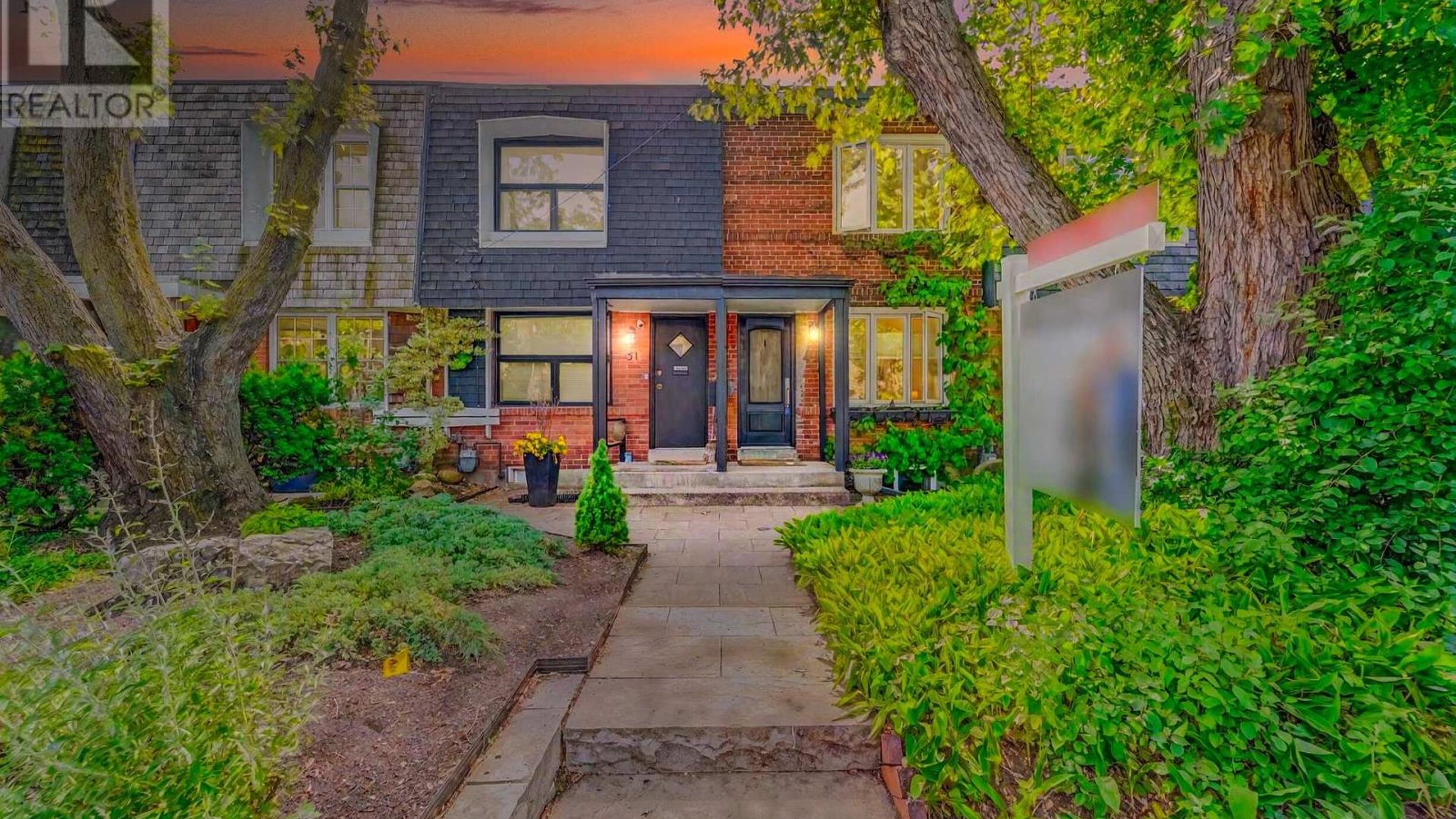 49 SUMMERHILL GARDENS Image