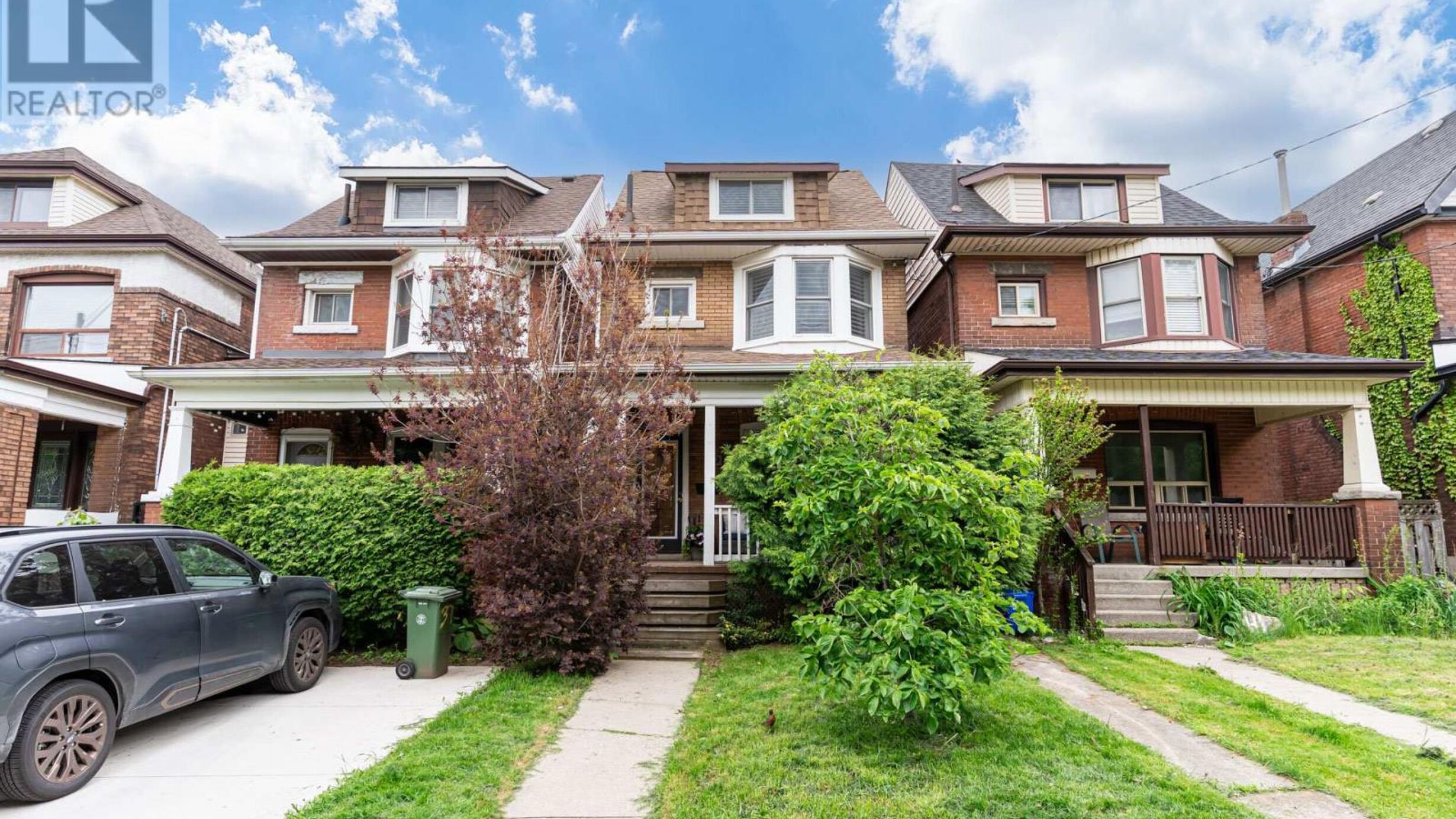 39 EAST BEND AVENUE S Image