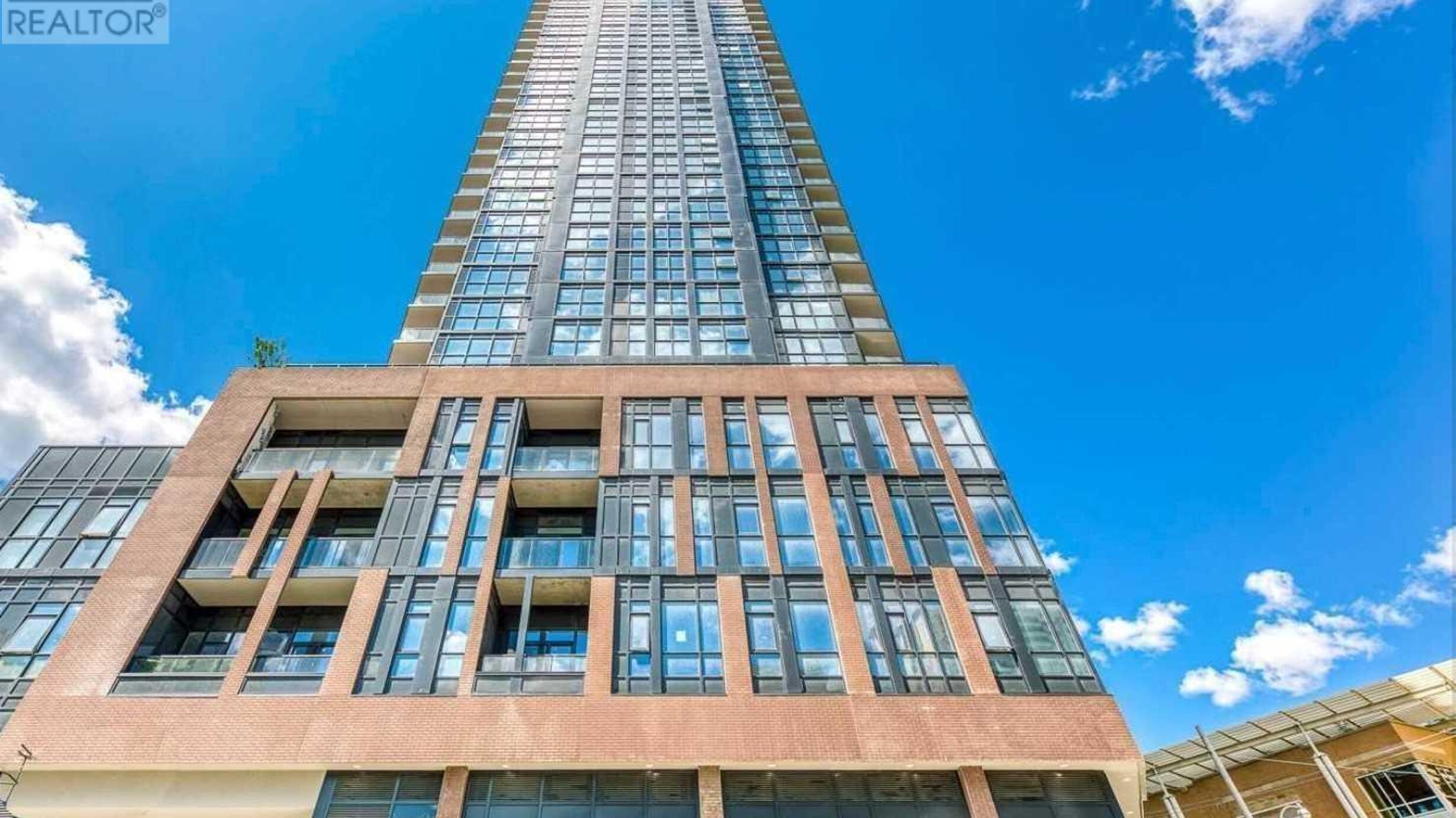 704 - 159 WELLESLEY STREET E Image