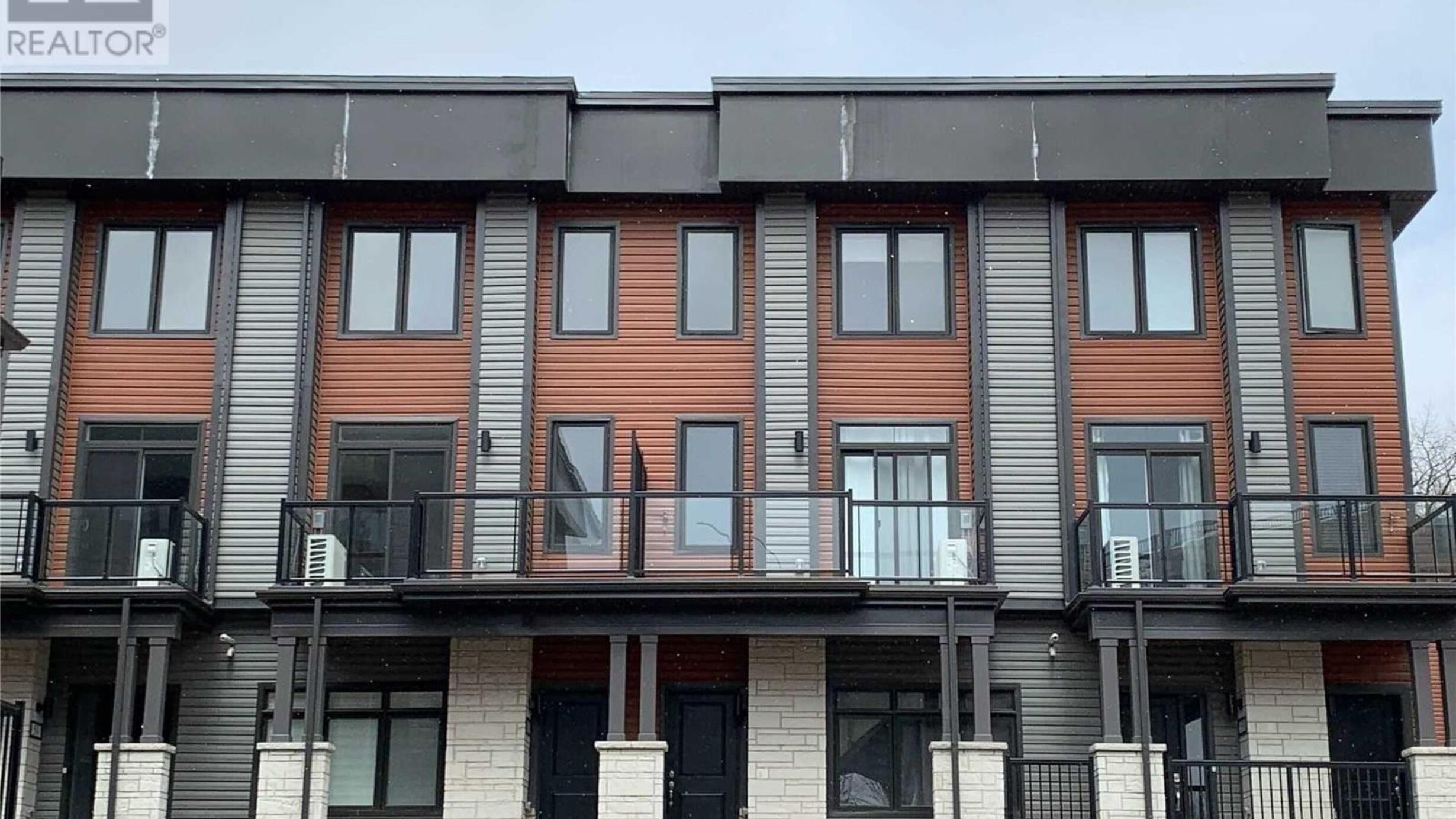 45 - 2 WILLOW STREET Image