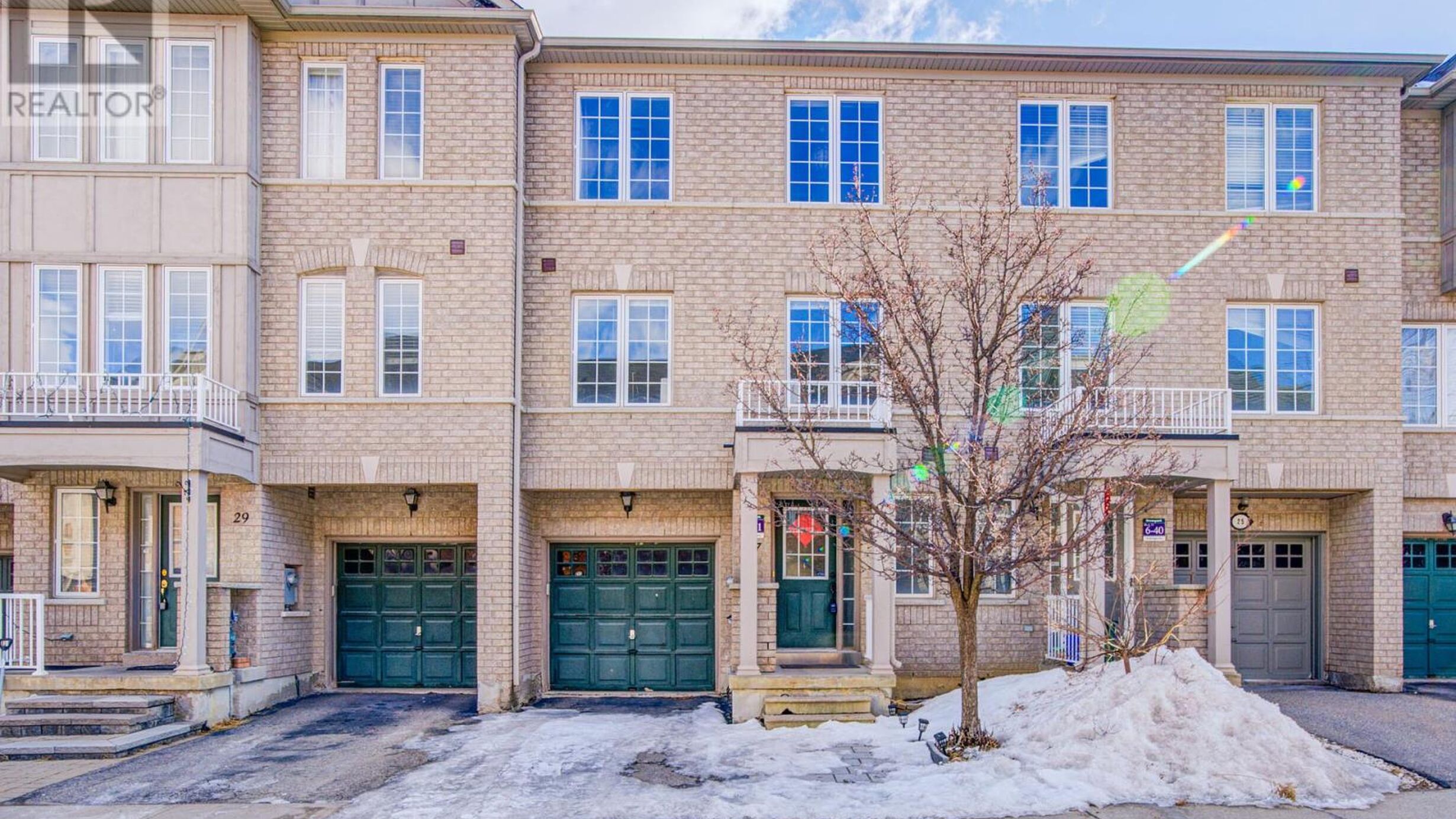 27 WARRINGTON WAY Image