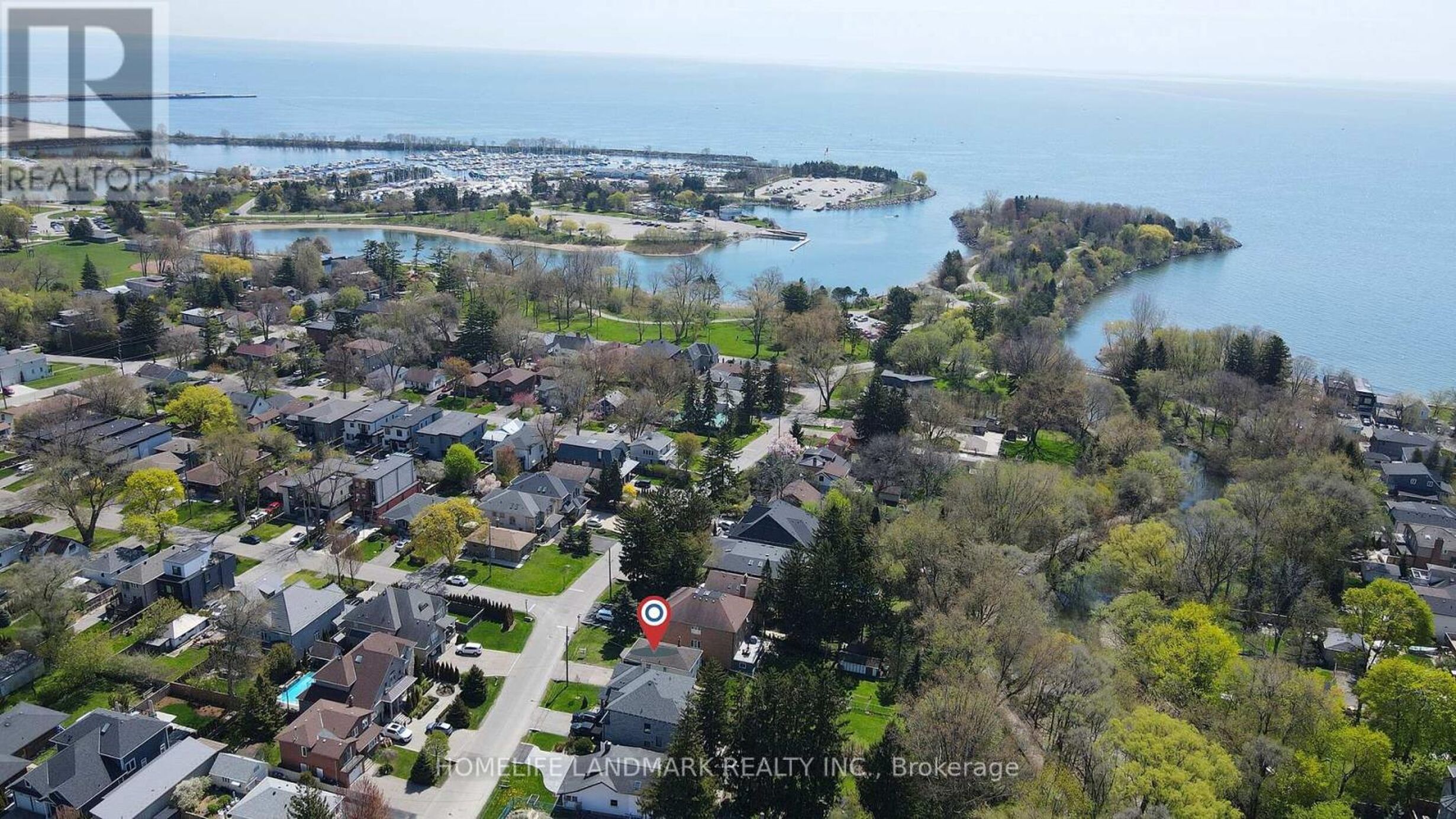 928 HAMPTON CRESCENT Image