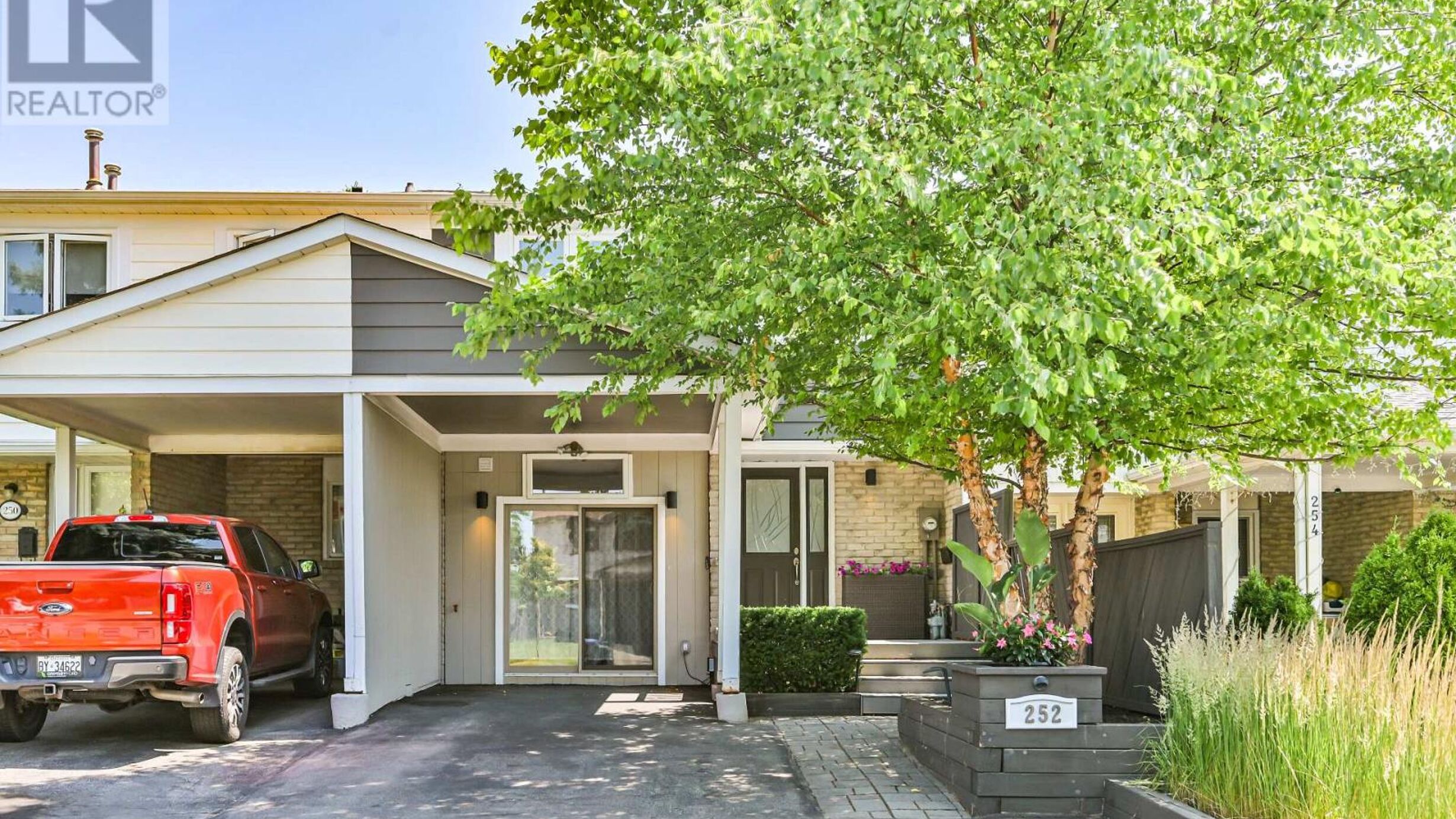252 ROYAL SALISBURY WAY Image